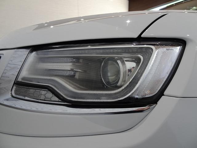 ジープ・グランドチェロキー リミテッド 禁煙車/記録簿/本革/サンルーフ/ナビ地デジ/Bluetooth/Bカメラ/HID/ETC/スマートキー/スペアキー/クルコン/パドルシフト/パワーゲート/サイドステップ/ルーフレール/オートライト/(56枚目)