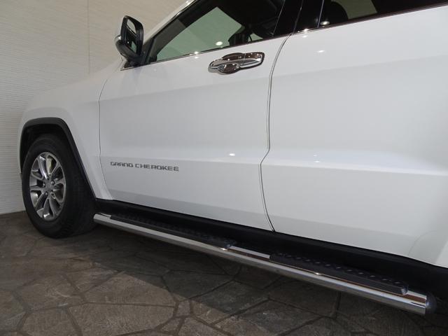 ジープ・グランドチェロキー リミテッド 禁煙車/記録簿/本革/サンルーフ/ナビ地デジ/Bluetooth/Bカメラ/HID/ETC/スマートキー/スペアキー/クルコン/パドルシフト/パワーゲート/サイドステップ/ルーフレール/オートライト/(63枚目)