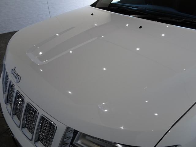 ジープ・グランドチェロキー リミテッド 禁煙車/記録簿/本革/サンルーフ/ナビ地デジ/Bluetooth/Bカメラ/HID/ETC/スマートキー/スペアキー/クルコン/パドルシフト/パワーゲート/サイドステップ/ルーフレール/オートライト/(68枚目)