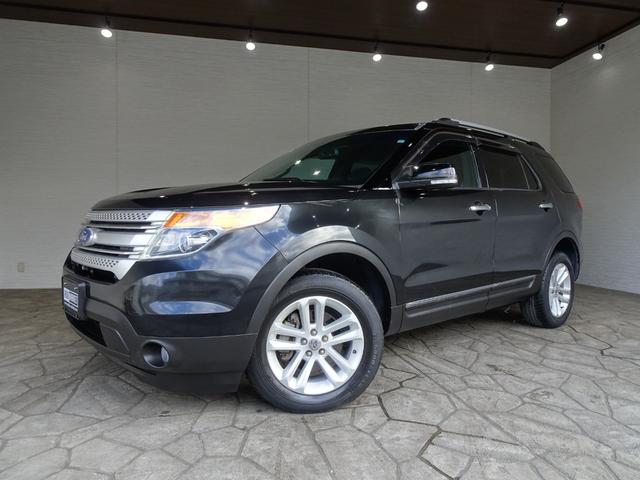 エクスプローラー XLT 禁煙車/記録簿/新品ナビTV/Bluetooth/フロント&サイド&バックカメラ/ETC/キーレス/スペアキー/クルーズコントロール/オートライト/パワーシート/ルーフレール/フォグランプ/18AW/(2枚目)