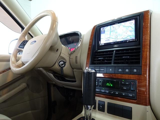 エクスプローラー エディバウアー 禁煙車/記録簿/本革/サンルーフ/ナビ地デジ/Bluetooth/Bカメラ/フリップダウン/ETC/キーレス/スペアキー/クルコン/ヒッチメンバー/ルーフレール/オートライト/A・Tタイヤ/17AW/(20枚目)