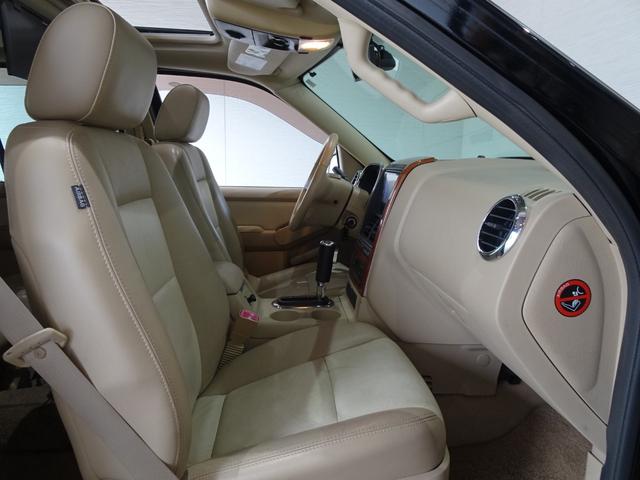 エクスプローラー エディバウアー 禁煙車/記録簿/本革/サンルーフ/ナビ地デジ/Bluetooth/Bカメラ/フリップダウン/ETC/キーレス/スペアキー/クルコン/ヒッチメンバー/ルーフレール/オートライト/A・Tタイヤ/17AW/(26枚目)