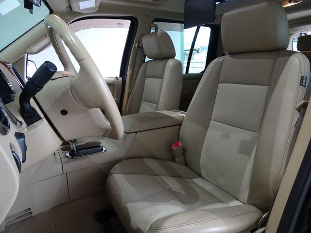 エクスプローラー エディバウアー 禁煙車/記録簿/本革/サンルーフ/ナビ地デジ/Bluetooth/Bカメラ/フリップダウン/ETC/キーレス/スペアキー/クルコン/ヒッチメンバー/ルーフレール/オートライト/A・Tタイヤ/17AW/(27枚目)