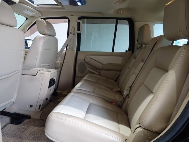 エクスプローラー エディバウアー 禁煙車/記録簿/本革/サンルーフ/ナビ地デジ/Bluetooth/Bカメラ/フリップダウン/ETC/キーレス/スペアキー/クルコン/ヒッチメンバー/ルーフレール/オートライト/A・Tタイヤ/17AW/(29枚目)
