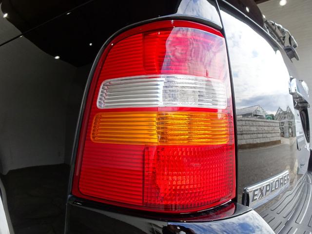 エクスプローラー エディバウアー 禁煙車/記録簿/本革/サンルーフ/ナビ地デジ/Bluetooth/Bカメラ/フリップダウン/ETC/キーレス/スペアキー/クルコン/ヒッチメンバー/ルーフレール/オートライト/A・Tタイヤ/17AW/(59枚目)