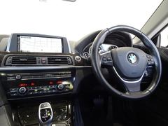 当店は仕入に拘っております！お車の買取店を自社経営しておりますのでユーザー様から直接仕入れる事によってオークションでの仕入れとは違ったリーズナブルなプライスとハイクオリティーを実現しております！ 6