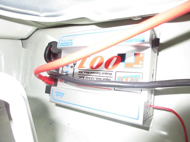 ＮＶ１００クリッパーバン ＧＸターボ　６６０　ＧＸターボ　ハイルーフ　４ＷＤ　（スペリアホワイト）軽キャンパー・チョイキャンソーラーパネル（12枚目）