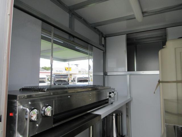 ハイゼットトラック 　キッチンカー正規８ＮＯ加工車登録済　車検対応・保健所検査基準適合・フードトラック・ケータリングカー・キッチンカー加工車８ナンバー登録済み・３層シンク・２００Ｌ給排水タンク・換気扇・作業蛍光灯（29枚目）