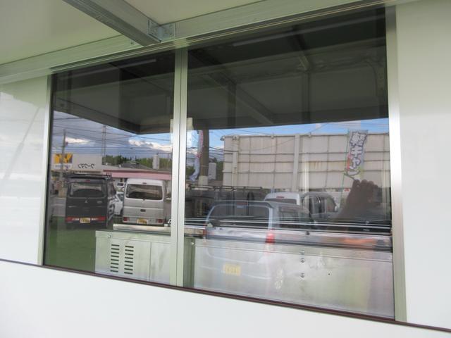 ハイゼットトラック 　キッチンカー正規８ＮＯ加工車登録済　車検対応・保健所検査基準適合・フードトラック・ケータリングカー・キッチンカー加工車８ナンバー登録済み・３層シンク・２００Ｌ給排水タンク・換気扇・作業蛍光灯（36枚目）