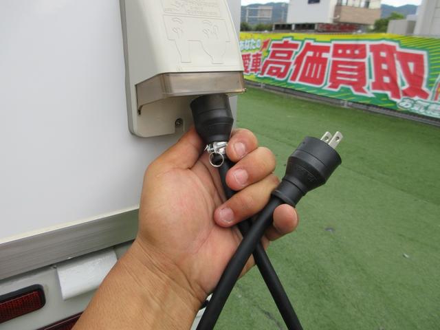 ハイゼットトラック 　キッチンカー正規８ＮＯ加工車登録済　車検対応・保健所検査基準適合・フードトラック・ケータリングカー・キッチンカー加工車８ナンバー登録済み・３層シンク・２００Ｌ給排水タンク・換気扇・作業蛍光灯（44枚目）