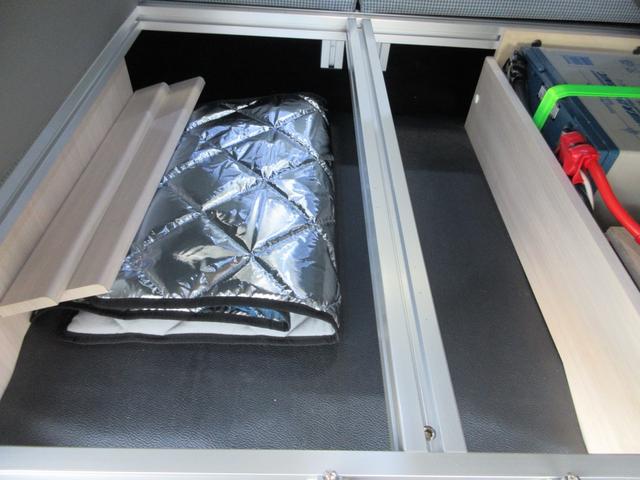 ハイゼットカーゴ クルーズ ソーラーパネル・冷凍冷蔵庫・対座式ダイネット・パワーインバーター・走行充電器・デジタルインナーミラー・ナビ/フルセグTV/2.0ETC・スマートアシスト・軽キャンピング仕様車(33枚目)