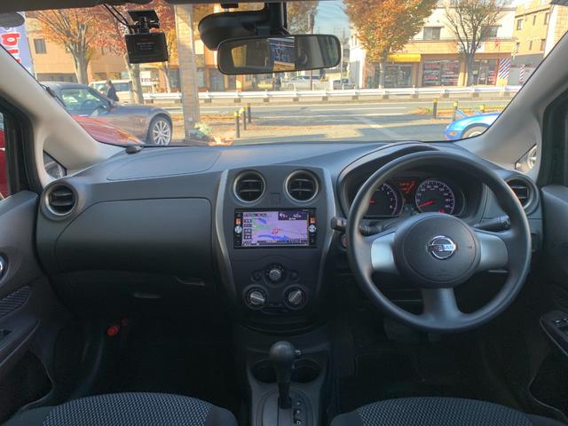 ノート Ｘ　エマージェンシーブレーキパッケージ　走行７３９１９Ｋｍ　純正ナビ　ワンセグＴＶ　バックカメラ（2枚目）