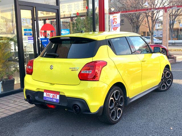スイフトスポーツ ベースグレード　走行３５８５５Ｋｍ　カロッツェリアディスプレイオーディオ　社外メーター（6枚目）