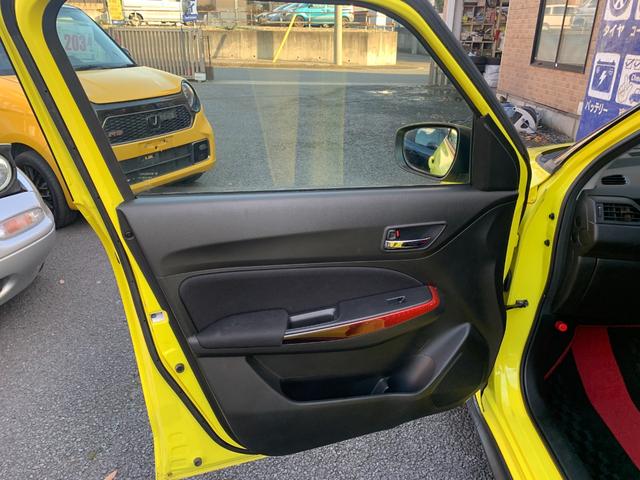 スイフトスポーツ ベースグレード　走行３５８５５Ｋｍ　カロッツェリアディスプレイオーディオ　社外メーター（30枚目）