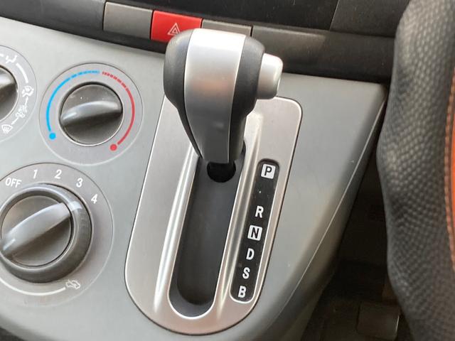 メモリアルエディション スマートキー 電動格納ミラー ベンチシート CVT 盗難防止システム ABS CD 衝突安全ボディ エアコン パワステ パワーウィンドウ 運転席・助手席エアバッグ フルフラット(7枚目)