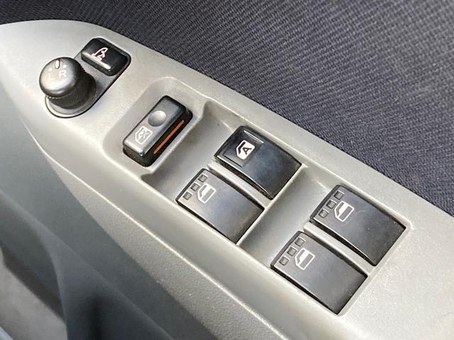 メモリアルエディション スマートキー 電動格納ミラー ベンチシート CVT 盗難防止システム ABS CD 衝突安全ボディ エアコン パワステ パワーウィンドウ 運転席・助手席エアバッグ フルフラット(9枚目)
