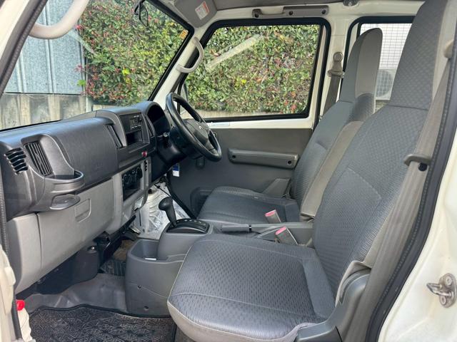 ミニキャブバン ＣＤ　タイベル交換済　切替４ＷＤ　積載量３５０ｋｇ　集中ドアロック　修復歴無し　４人乗り　軽貨物　軽バン　フルフラットシート　４ナンバー　エアコン　パワステ　ＡＭ・ＦＭラジオ　ＡＢＳ　Ｗエアバッグ（21枚目）