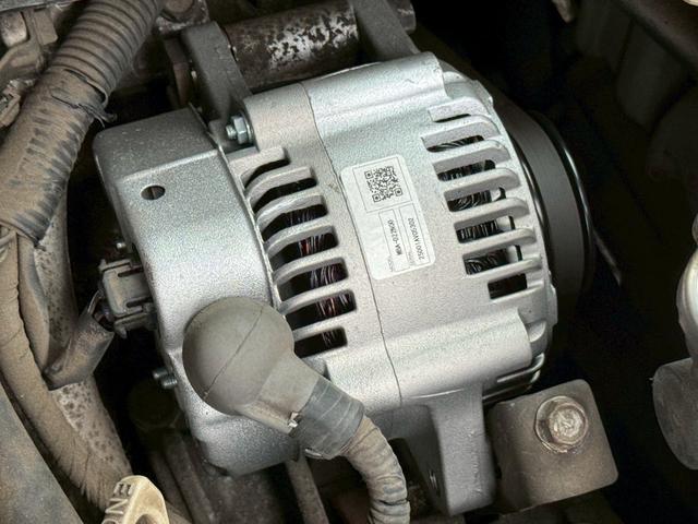 ミニキャブバン ＣＤ　発電機リビルト交換済　２０２３年製造タイヤ　ＥＴＣ　積載量３５０ｋｇ　集中ドアロック　シガーソケット　エアコン　パワステ　オートマ　軽貨物　軽バン　４人乗り　４ナンバー　フルフラット　ＣＤ（7枚目）
