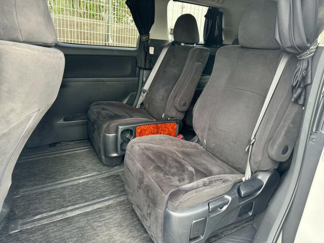 ヴェルファイア ２．４Ｚ　プラチナムセレクション　ナビ　後席モニター　バックカメラ　フルセグＴＶ　ＣＤ　ＤＶＤ再生　記録簿　両側電動スライド　電動リアゲート　ＥＴＣ　スマートキー　タイミングチェーン　７人乗り　純正アルミホイール　ＨＩＤ　電格ミラー（35枚目）