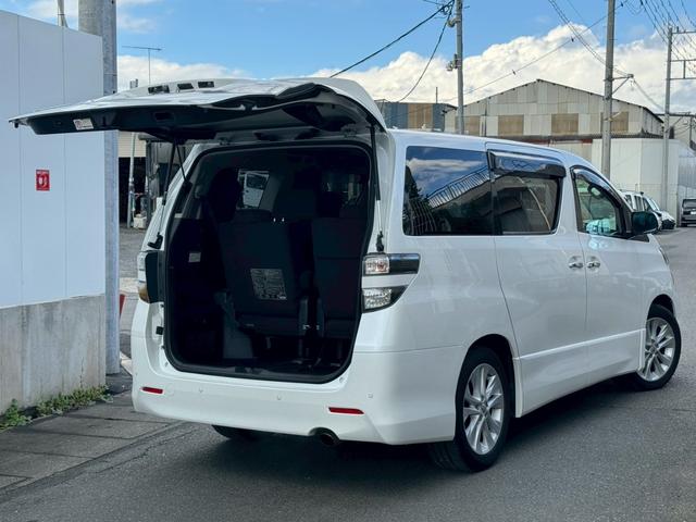 ヴェルファイア ２．４Ｚ　プラチナムセレクション　ナビ　後席モニター　バックカメラ　フルセグＴＶ　ＣＤ　ＤＶＤ再生　記録簿　両側電動スライド　電動リアゲート　ＥＴＣ　スマートキー　タイミングチェーン　７人乗り　純正アルミホイール　ＨＩＤ　電格ミラー（39枚目）