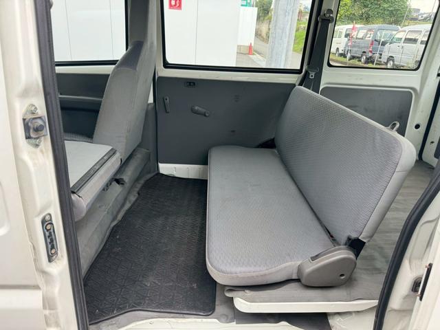 ミニキャブバン ＣＤ　切替４ＷＤ　法人１オーナー　記録簿　積載量３５０ｋｇ　集中ドアロック　４人乗り　軽貨物　軽バン　フルフラットシート　４ナンバー　エアコン　パワステ　ＡＭ・ＦＭラジオ　ＡＢＳ　Ｗエアバッグ（23枚目）