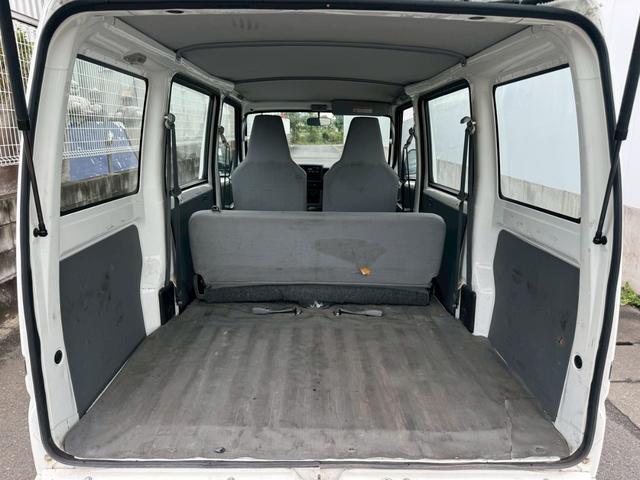 ミニキャブバン ＣＤ　切替４ＷＤ　法人１オーナー　記録簿　積載量３５０ｋｇ　集中ドアロック　４人乗り　軽貨物　軽バン　フルフラットシート　４ナンバー　エアコン　パワステ　ＡＭ・ＦＭラジオ　ＡＢＳ　Ｗエアバッグ（26枚目）