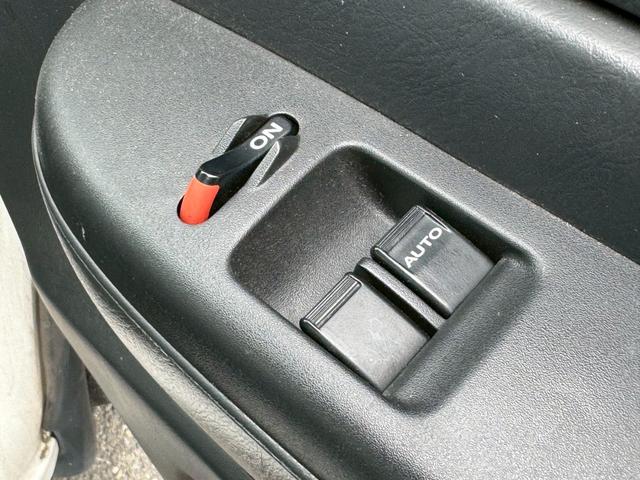 アクティバン SDX タイベル交換済 法人1オーナー 記録簿15枚 ナビ ETC パワーウィンドウ エアコン パワステ 積載量350kg 軽貨物 4人乗り 4ナンバー 修復歴無し オートマ フルフラット シガーソケット(10枚目)