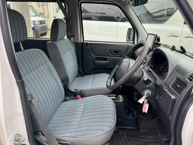 アクティバン SDX タイベル交換済 法人1オーナー 記録簿15枚 ナビ ETC パワーウィンドウ エアコン パワステ 積載量350kg 軽貨物 4人乗り 4ナンバー 修復歴無し オートマ フルフラット シガーソケット(12枚目)