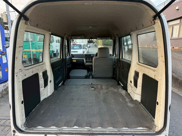 アクティバン SDX タイベル交換済 法人1オーナー 記録簿19枚 2024年製造タイヤ 積載量350kg 軽貨物 軽バン エアコン パワステ 4人乗り 4ナンバー フルフラット WSRS 両側スライド シガーソケット(28枚目)