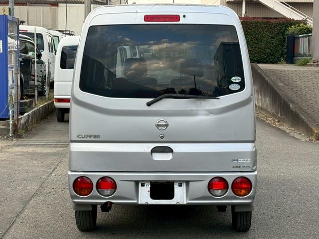 クリッパーバン ＧＬ　タイベル交換済　ＥＴＣ　パワーウィンドウ　エアコン　パワステ　集中ドアロック　積載量３５０ｋｇ　２０２３年製造・前タイヤ　軽貨物　４ナンバー　４人乗り　フルフラットシート　ハイルーフ　ＷＳＲＳ（7枚目）