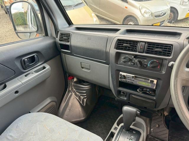 クリッパーバン ＧＬ　タイベル交換済　ＥＴＣ　パワーウィンドウ　エアコン　パワステ　集中ドアロック　積載量３５０ｋｇ　２０２３年製造・前タイヤ　軽貨物　４ナンバー　４人乗り　フルフラットシート　ハイルーフ　ＷＳＲＳ（10枚目）