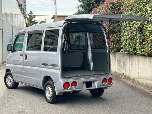 クリッパーバン ＧＬ　タイベル交換済　ＥＴＣ　パワーウィンドウ　エアコン　パワステ　集中ドアロック　積載量３５０ｋｇ　２０２３年製造・前タイヤ　軽貨物　４ナンバー　４人乗り　フルフラットシート　ハイルーフ　ＷＳＲＳ（25枚目）