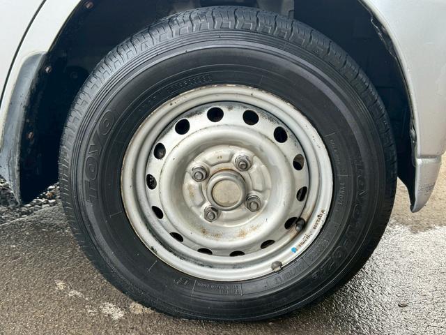 クリッパーバン ＧＬ　タイベル交換済　ＥＴＣ　パワーウィンドウ　エアコン　パワステ　集中ドアロック　積載量３５０ｋｇ　２０２３年製造・前タイヤ　軽貨物　４ナンバー　４人乗り　フルフラットシート　ハイルーフ　ＷＳＲＳ（34枚目）