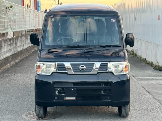 ＮＶ１００クリッパーバン ＧＸ　２０２４年製造タイヤ　キーレス　パワーウィンドウ　エアコン　パワステ　リビルト品オルタネーター　積載量３５０ｋｇ　修復歴無し　軽貨物　軽バン　４ナンバー　４人乗り　フルフラットシート　ハイルーフ（2枚目）