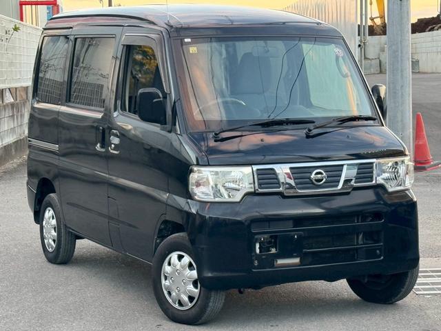 ＮＶ１００クリッパーバン ＧＸ　２０２４年製造タイヤ　キーレス　パワーウィンドウ　エアコン　パワステ　リビルト品オルタネーター　積載量３５０ｋｇ　修復歴無し　軽貨物　軽バン　４ナンバー　４人乗り　フルフラットシート　ハイルーフ（3枚目）