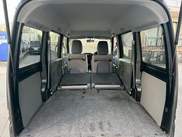 ＮＶ１００クリッパーバン ＧＸ　２０２４年製造タイヤ　キーレス　パワーウィンドウ　エアコン　パワステ　リビルト品オルタネーター　積載量３５０ｋｇ　修復歴無し　軽貨物　軽バン　４ナンバー　４人乗り　フルフラットシート　ハイルーフ（26枚目）