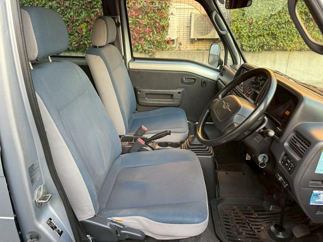 サンバーバン ディアス　切替４ＷＤ　５速マニュアル　記録簿１０枚　ドラレコ　ＥＴＣ　キーレス　２０２４年製造タイヤ　パワーウィンドウ　エアコン　パワステ　修復歴無し　積載量３５０ｋｇ　軽貨物　４人乗り　社外１２インチＡＷ（25枚目）