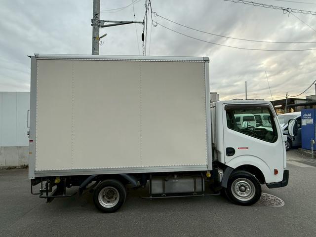 アトラストラック 1.3t パネルバン 法人1オーナー 記録簿 バックカメラ ディーゼルターボ キーレス 上下開き スムーサー6速オートマ 修復歴無し パワーウィンドウ エアコン パワステ 積載量1300kg(4枚目)