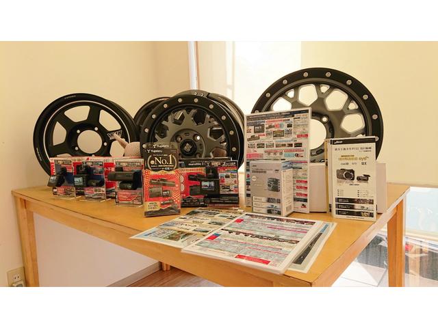 スーパーキャリイ Ｘリミテッド　切り替え式４ＷＤ　届出済未使用車　ＡＴ　専用ＬＥＤヘッドライト　　専用フロントガーニッシュ　専用デカール　パワーウインドウ　オートライト　専用フォグランプベゼル　専用ブラック塗装スチールホイール（64枚目）