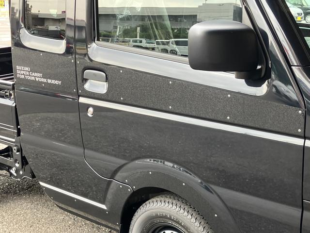 スーパーキャリイ Ｘリミテッド　切り替え式４ＷＤ　届出済未使用車　ＡＴ　専用ＬＥＤヘッドライト　　専用フロントガーニッシュ　専用デカール　パワーウインドウ　オートライト　専用フォグランプベゼル　専用ブラック塗装スチールホイール（59枚目）