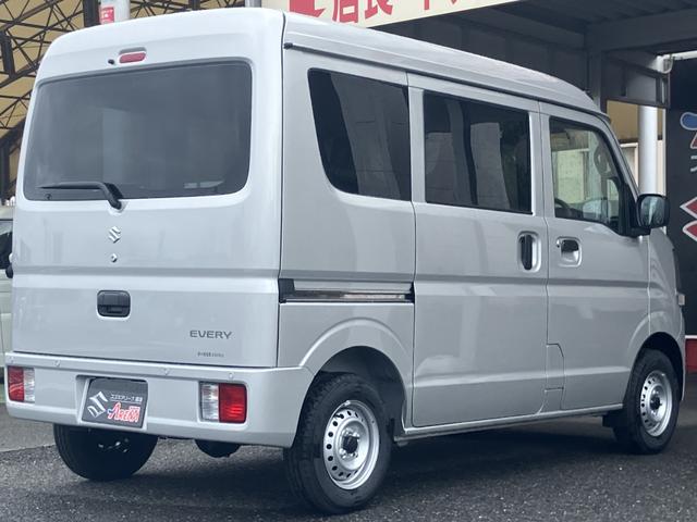 エブリイ ＰＡリミテッド　届出済未使用車　盗難防止　バックソナー　衝撃安全ボディー　フロントパワーウインドウ　キーレスキー　助手席エアバック　エアバック　Ａストップ　パワステ　ＡＣ　横滑り防止　ＡＢＳ　レーダーブレーキ装着車（22枚目）