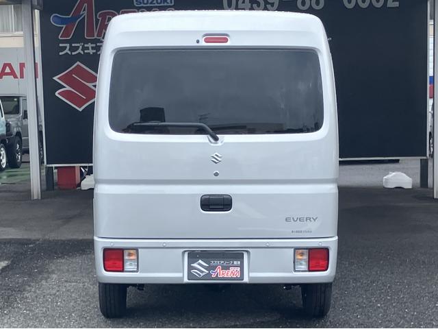 エブリイ ＰＡリミテッド　届出済未使用車　盗難防止　バックソナー　衝撃安全ボディー　フロントパワーウインドウ　キーレスキー　助手席エアバック　エアバック　Ａストップ　パワステ　ＡＣ　横滑り防止　ＡＢＳ　レーダーブレーキ装着車（26枚目）