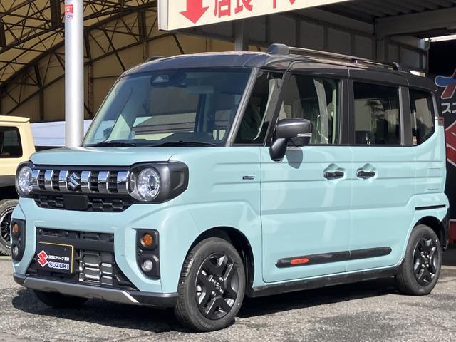 スペーシアギア ハイブリッドＸＺ　ターボ　届出済未使用車　全方位モニター付メモリーナビゲーション　ツートンカラー　ルーフレール　ステアリングスイッチ　アダクティブクルーズコントロール　フルセグ　両側パワースライドドア（5枚目）