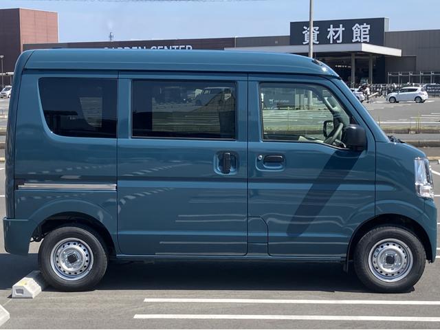 エブリイ ＰＡリミテッド　届出済未使用車　盗難防止　バックソナー　衝撃安全ボディー　フロントパワーウインドウ　キーレスキー　助手席エアバック　エアバック　Ａストップ　パワステ　ＡＣ　横滑り防止　ＡＢＳ　レーダーブレーキ装着車（13枚目）