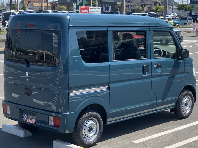 エブリイ ＰＡリミテッド　届出済未使用車　盗難防止　バックソナー　衝撃安全ボディー　フロントパワーウインドウ　キーレスキー　助手席エアバック　エアバック　Ａストップ　パワステ　ＡＣ　横滑り防止　ＡＢＳ　レーダーブレーキ装着車（15枚目）