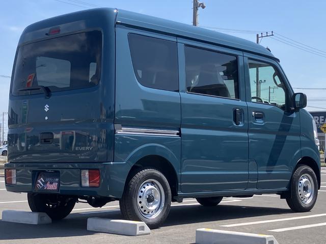 エブリイ ＰＡリミテッド　届出済未使用車　盗難防止　バックソナー　衝撃安全ボディー　フロントパワーウインドウ　キーレスキー　助手席エアバック　エアバック　Ａストップ　パワステ　ＡＣ　横滑り防止　ＡＢＳ　レーダーブレーキ装着車（17枚目）