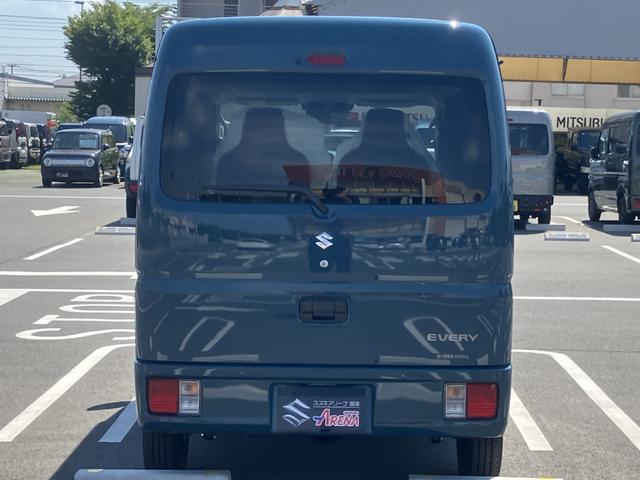 エブリイ ＰＡリミテッド　届出済未使用車　盗難防止　バックソナー　衝撃安全ボディー　フロントパワーウインドウ　キーレスキー　助手席エアバック　エアバック　Ａストップ　パワステ　ＡＣ　横滑り防止　ＡＢＳ　レーダーブレーキ装着車（19枚目）