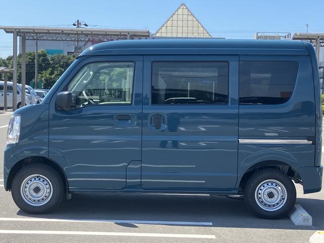 エブリイ ＰＡリミテッド　届出済未使用車　盗難防止　バックソナー　衝撃安全ボディー　フロントパワーウインドウ　キーレスキー　助手席エアバック　エアバック　Ａストップ　パワステ　ＡＣ　横滑り防止　ＡＢＳ　レーダーブレーキ装着車（25枚目）