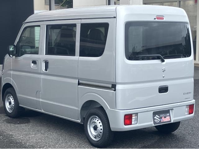 エブリイ PAリミテッド 届出済未使用車 盗難防止 バックソナー 衝撃安全ボディー フロントパワーウインドウ キーレスキー 助手席エアバック エアバック Aストップ パワステ AC 横滑り防止 ABS レーダーブレーキ装着車(30枚目)