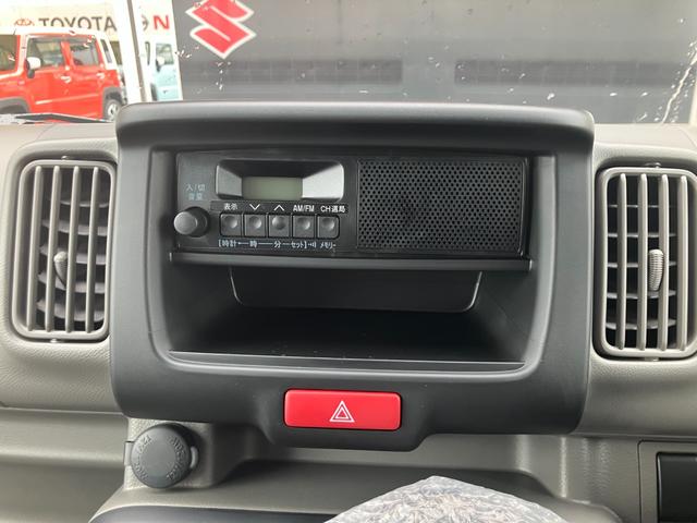 エブリイ PAリミテッド 届出済未使用車 盗難防止 バックソナー 衝撃安全ボディー フロントパワーウインドウ キーレスキー 助手席エアバック エアバック Aストップ パワステ AC 横滑り防止 ABS レーダーブレーキ装着車(36枚目)